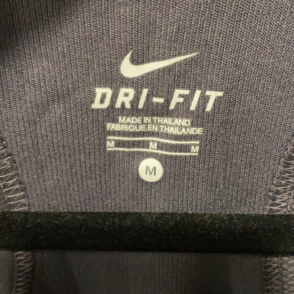 Nike dry fit racer back tank top - Picture 2 of 3